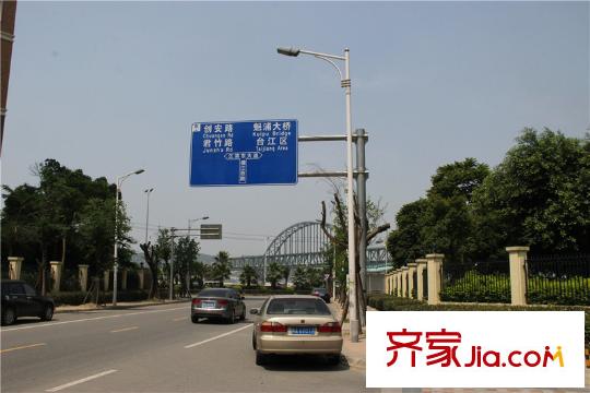 東方名城交通路標(biāo)
