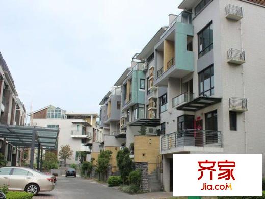 中天金海岸領(lǐng)袖苑別墅外景圖 