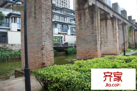 萬(wàn)科金域榕郡?世璽小區(qū)內(nèi)部(20130513)