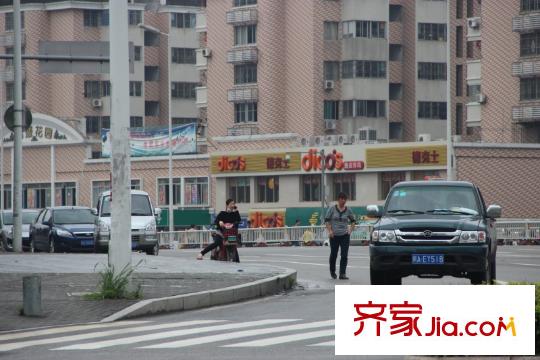 萬(wàn)科金域榕郡配套圖德克士
