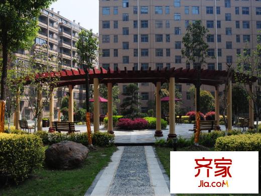 光谷佳園四期綠茵小鎮(zhèn)小區(qū)實(shí)景（20130504）