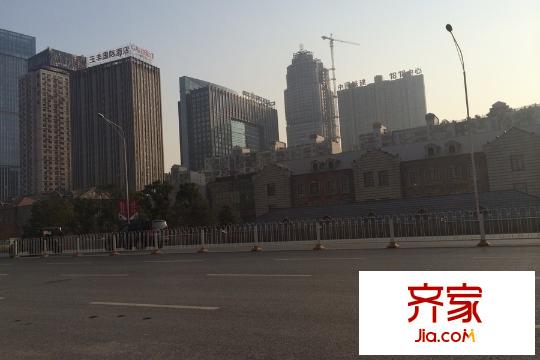 萬達(dá)御湖世家建筑遠(yuǎn)處實(shí)景（20150323）