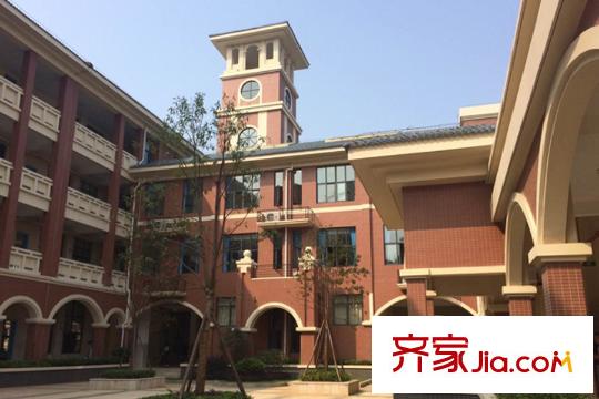 萬科花山紫悅灣周邊華師附小教學(xué)樓