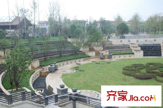 萬科花山紫悅灣周邊希爾頓酒店景色