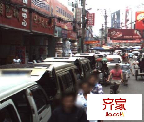 漢正街華貿(mào)箱包城外景圖 