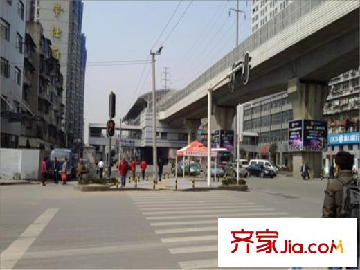 華鼎麗都國(guó)際周邊十字路口