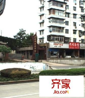 東湖中學小區(qū)外景圖東湖中學教師宿舍 