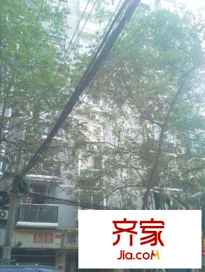 湖邊坊人家外景圖