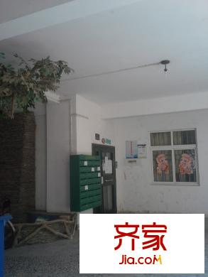 湖邊坊人家外景圖