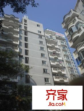 湖邊坊人家外景圖