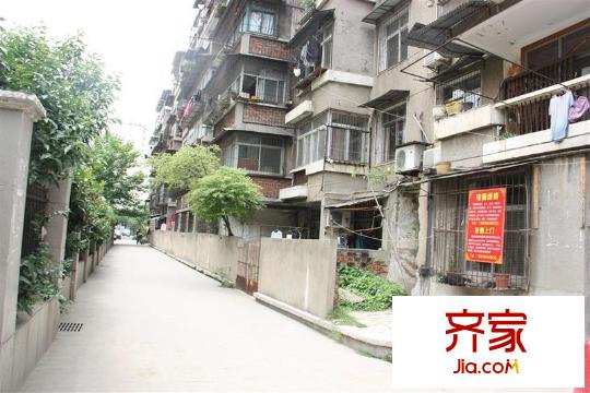 江大路工科院小區(qū)外景圖