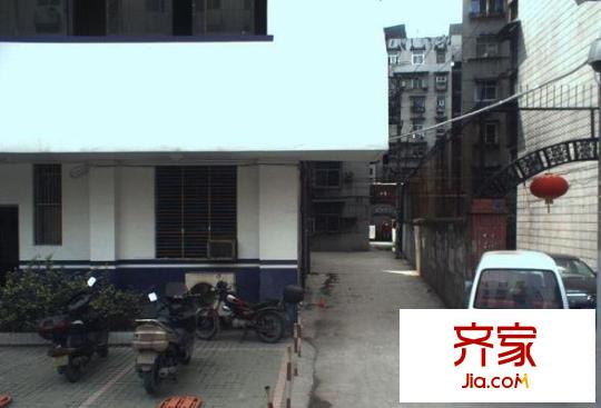 江大路工科院小區(qū)外景圖工科院宿舍 