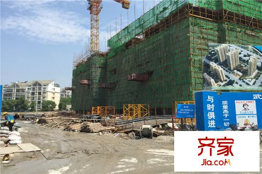 美聯(lián)聯(lián)邦生活區(qū)一期美聯(lián)時(shí)光里施工工地入口（20150808）