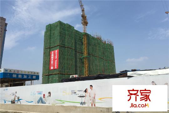 美聯(lián)聯(lián)邦生活區(qū)一期美聯(lián)時(shí)光里工地外圍（20150808）