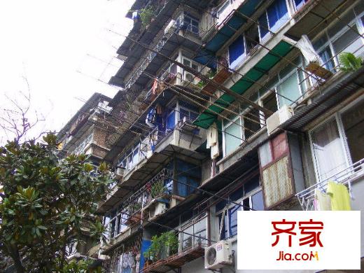 營(yíng)房北村外景圖 