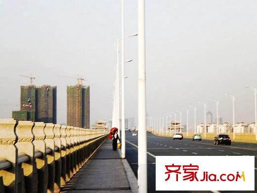 臥龍墨水湖邊周邊墨水湖大橋