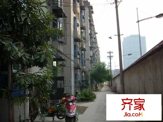 鐵機(jī)宿舍外景圖 