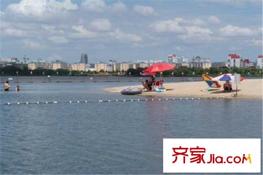 海濱城二期麗港新都周邊沙灘