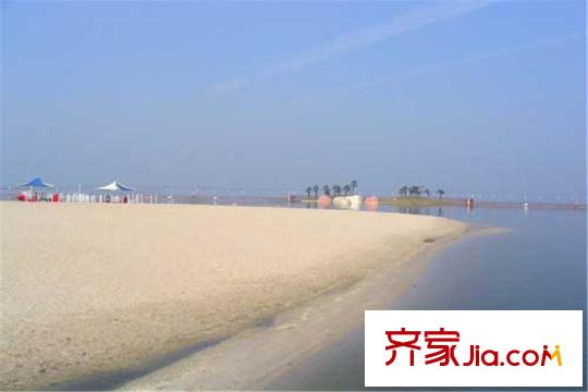 海濱城二期麗港新都周邊沙灘