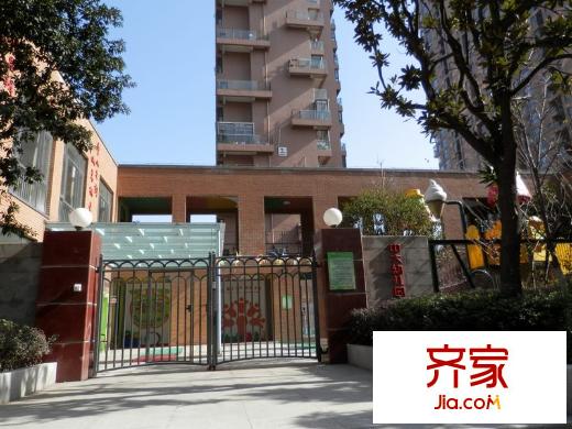 金地格林春岸世家別墅自帶中大幼兒園（20121226）