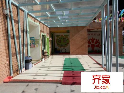 金地格林春岸世家別墅自帶幼兒園（201212226）