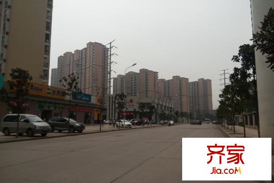 廣電蘭亭瓏府小區(qū)外街道（20150325）
