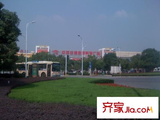 圣龍國際廣場周邊中百倉儲金凱店