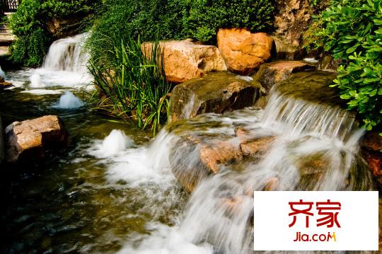 新長(zhǎng)江香榭琴臺(tái)小區(qū)內(nèi)水景（20150727）
