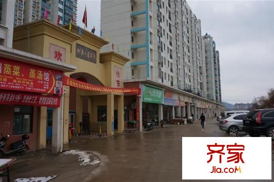 新澳藍(lán)草坪小區(qū)入口（20150330）