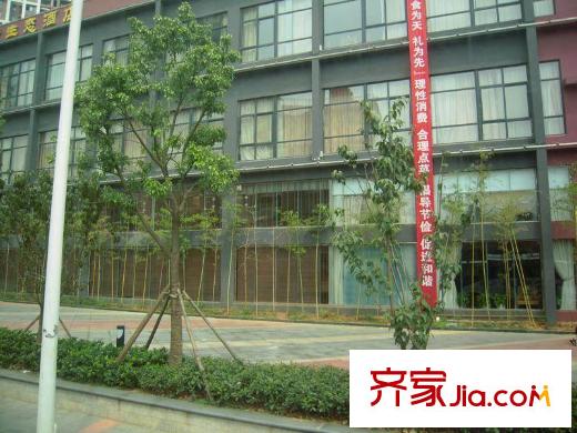 錦繡龍城八期鎏園周邊酒店