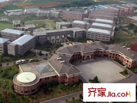 龍?jiān)窞懓吨苓吶A農(nóng)楚天學(xué)院