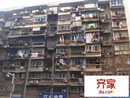 東民里外景圖