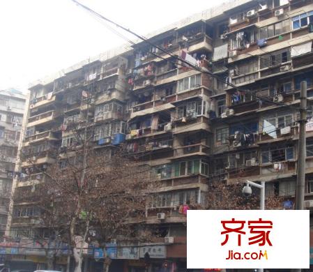 東民里外景圖