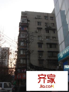 東民里外景圖