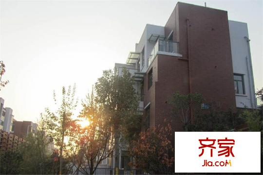 絲寶第三街樓棟側(cè)面（2015.3.19）