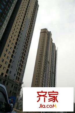 臥龍麗景灣三期1、2號(hào)樓側(cè)視外立面（20141215）
