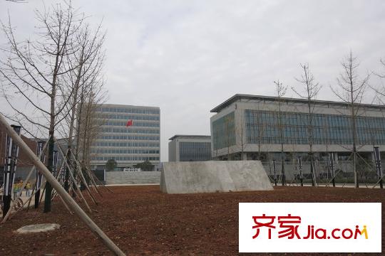 驛山高爾夫周邊高新區(qū)管委會