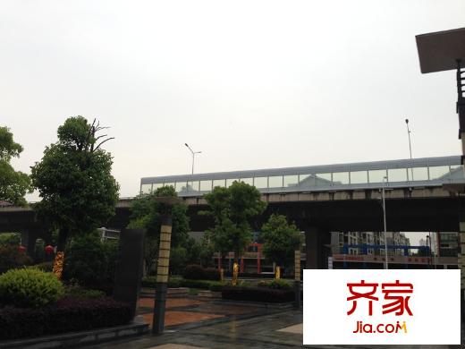 百步亭?金橋匯外景圖營銷中心正前方（20140415）