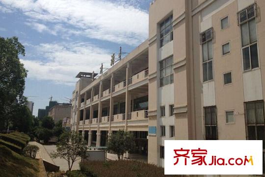 光谷悅城周邊學(xué)校食堂