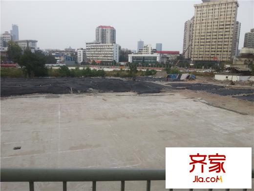 南國(guó)中心臨時(shí)停車場(chǎng)實(shí)景（20141014）