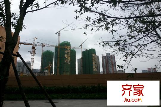 越秀國際金融匯新華路上側(cè)視實(shí)景（20150727）