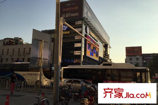 五里上善華府周邊商業(yè)街