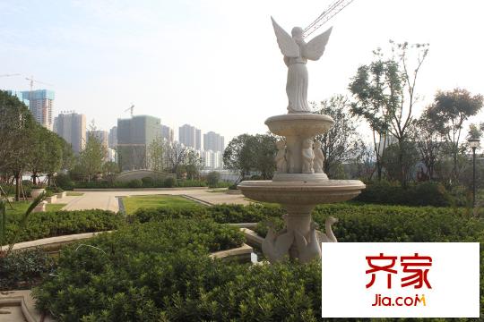 王家灣中央生活區(qū)小區(qū)雕像（20151009）