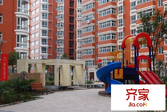 東港國(guó)際廣場(chǎng)小區(qū)（2010.07）