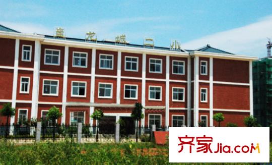 漢口湖畔周邊盤龍城二小