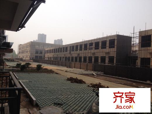 芷岸龍庭外景圖
