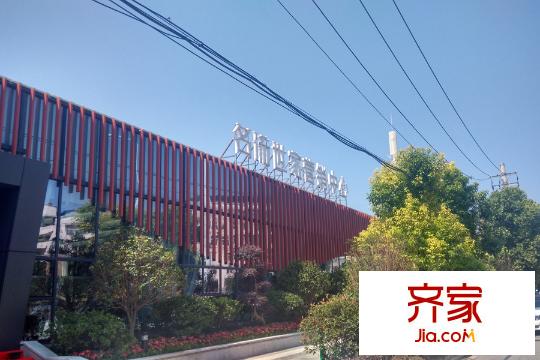 名流世家營(yíng)銷中心外圍(20150703)