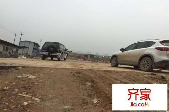 楊春湖畔建筑工地車輛（20150528）