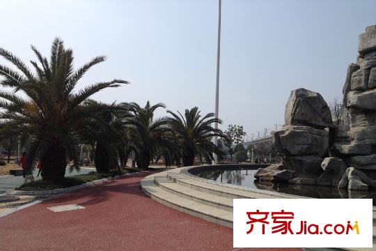 青年公社周邊廣場一角