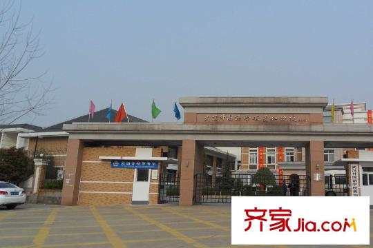 青年公社周邊美加外校